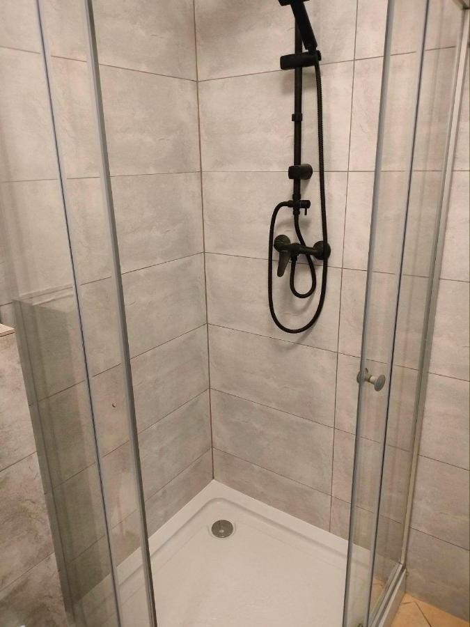 Urocze Studia W Lomiankach, 1- Z Sauna I Tarasem, 2- Z Kominkiem, 3- Ekonomiczne, 7Km Metro Mlociny Warszawa Ломянки Экстерьер фото