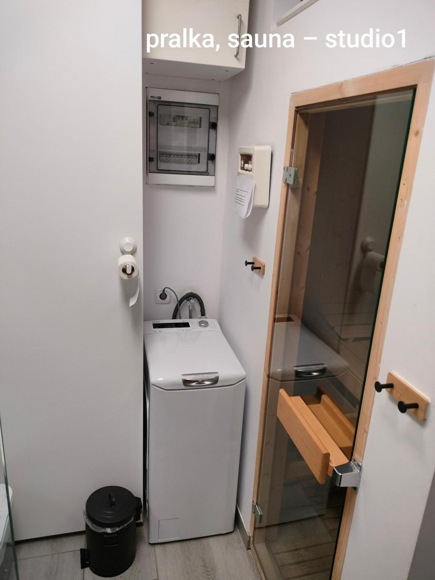 Urocze Studia W Lomiankach, 1- Z Sauna I Tarasem, 2- Z Kominkiem, 3- Ekonomiczne, 7Km Metro Mlociny Warszawa Ломянки Экстерьер фото